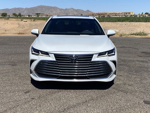 Used 2020 Toyota Avalon Limited w/ Advanced Safety Package FWD image 8