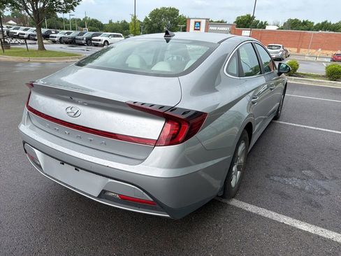 Used 2023 Hyundai Sonata SE FWD image 6