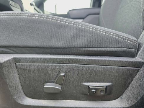 Used 2022 RAM 2500 Big Horn w/ Level C Equiment Group image 14