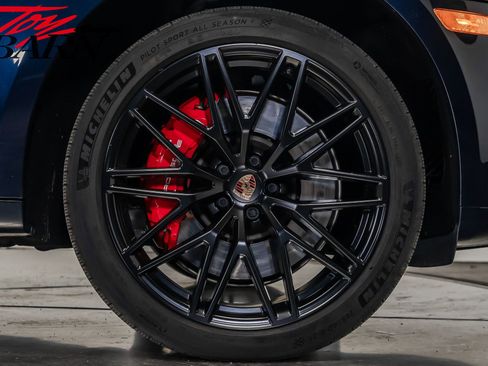 Used 2023 Porsche Macan GTS image 14