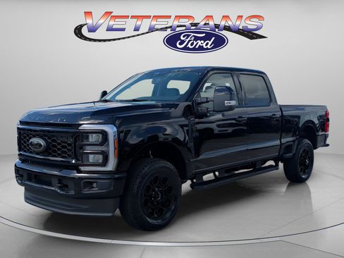 New 2026 Ford F250 Lariat w/ Black Appearance Package image 1