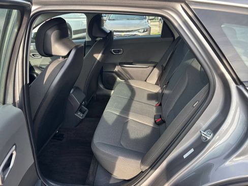 Used 2025 Kia K4 FWD image 25