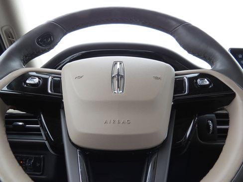 Used 2022 Lincoln Corsair Reserve w/ Elements Package image 21