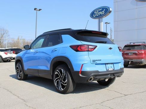 Used 2024 Chevrolet TrailBlazer RS w/ Driver Confidence Package image 3