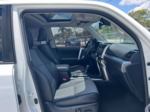 Used 2022 Toyota 4Runner SR5 Premium w/ Moonroof Package RWD image 10