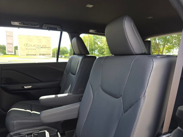 New 2026 Lexus TX 500h AWD w/ Technology Package image 18