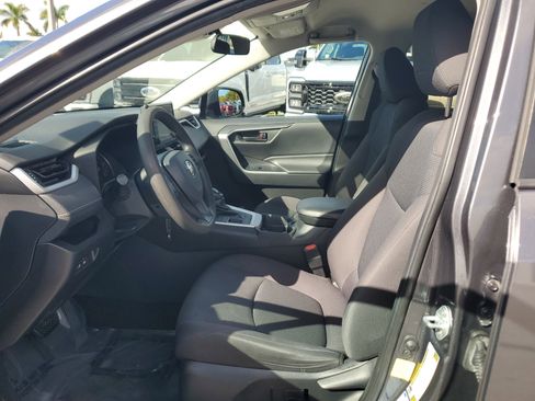 Used 2020 Toyota RAV4 LE image 11