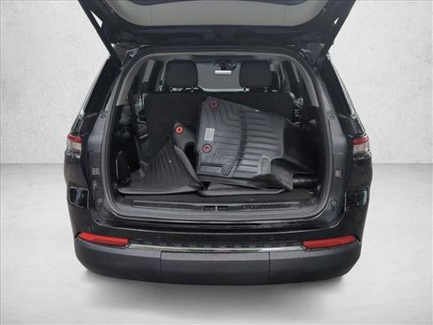 Used 2021 Jeep Grand Cherokee L Limited RWD image 7