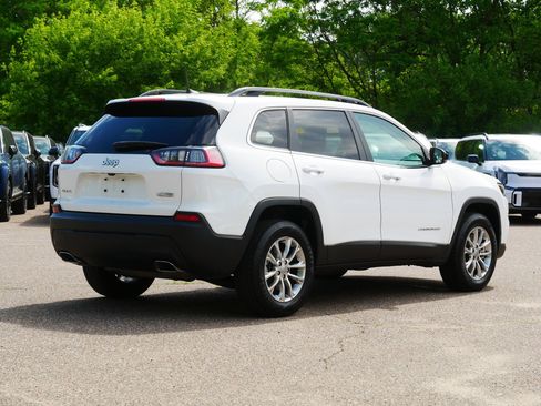 Used 2022 Jeep Cherokee Latitude Lux w/ Mopar Interior Package AWD/4WD image 7