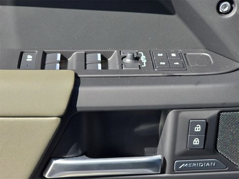 New 2026 Land Rover Defender 110 S image 27