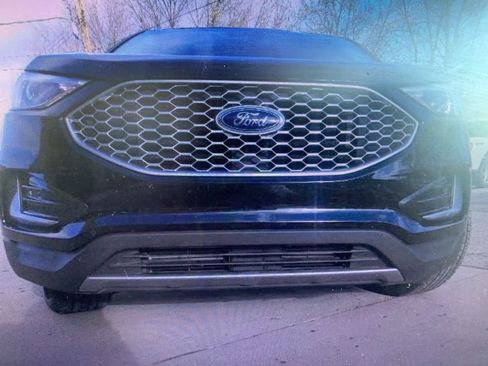 Used 2024 Ford Edge SEL image 10