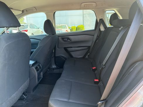Used 2024 Nissan Rogue S AWD/4WD image 11