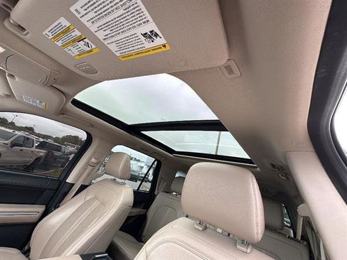Used 2024 Ford Expedition Max Limited RWD image 27