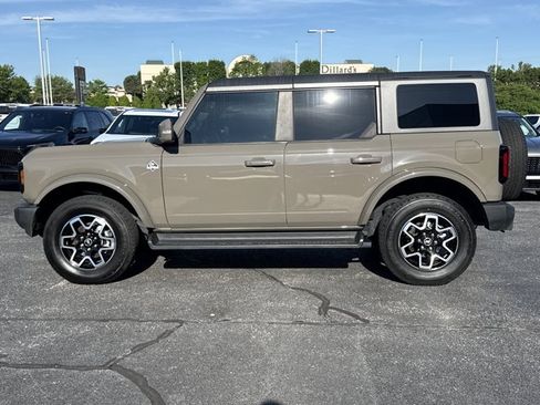 Used 2025 Ford Bronco Outer Banks AWD/4WD image 11