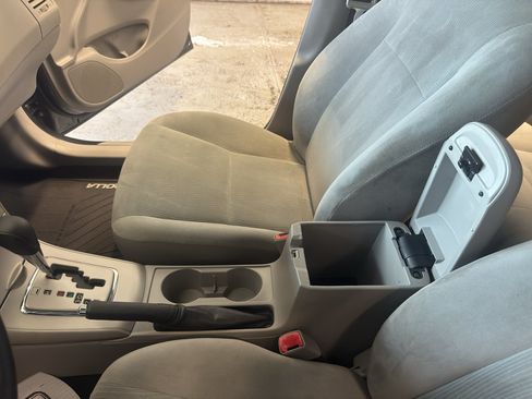 Used 2011 Toyota Corolla LE FWD image 19