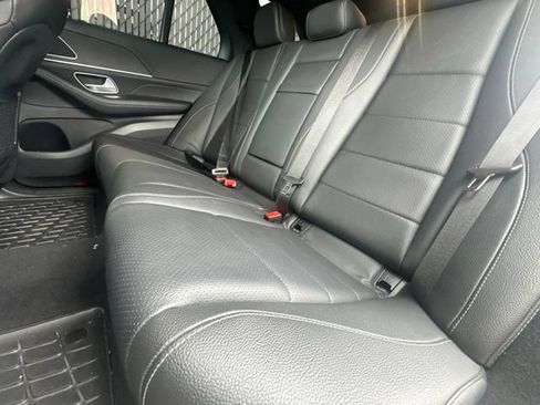 Used 2025 Mercedes-Benz GLE 450 4MATIC image 10