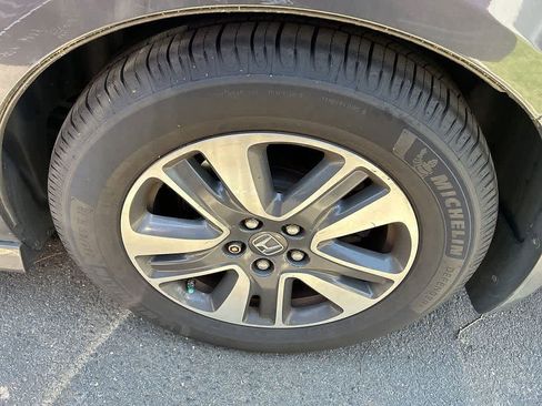 Used 2016 Honda Odyssey Touring image 17