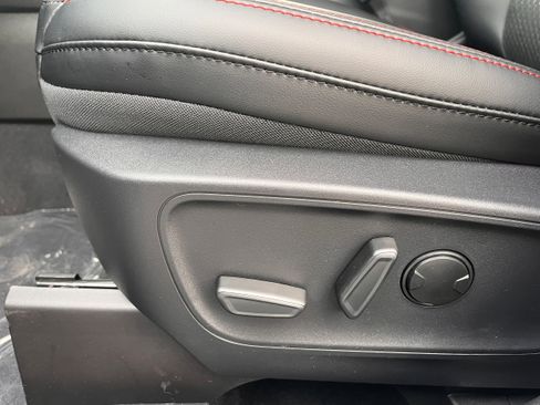 New 2026 Ford Escape ST-Line w/ Cold Weather Package image 9