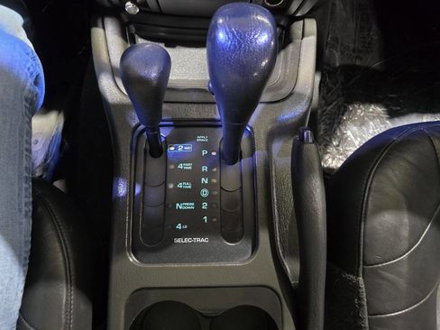 Used 2002 Jeep Grand Cherokee Laredo image 40