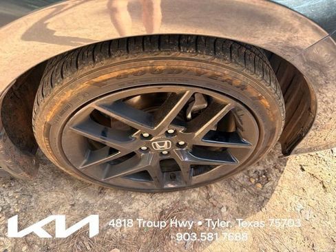 Used 2025 Honda Civic Sport image 13