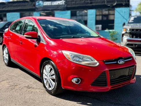 Used 2012 Ford Focus SE FWD image 1