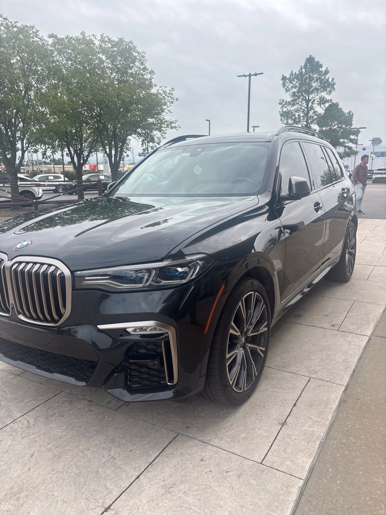 Used 2022 BMW X7 M50i w/ Cold Weather Package AWD/4WD image 3