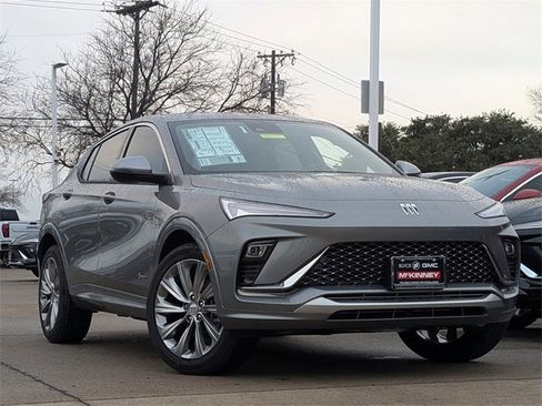 New 2026 Buick Envista Avenir image 2