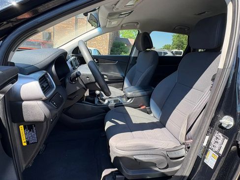 Used 2016 Kia Sorento AWD image 2