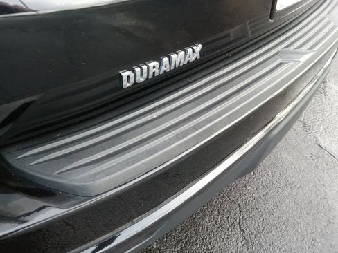 Used 2023 Chevrolet Suburban RST w/ Luxury Package image 9