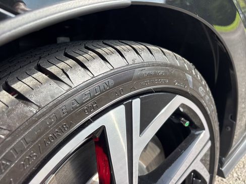 Certified 2025 Volkswagen GTI Autobahn FWD image 8