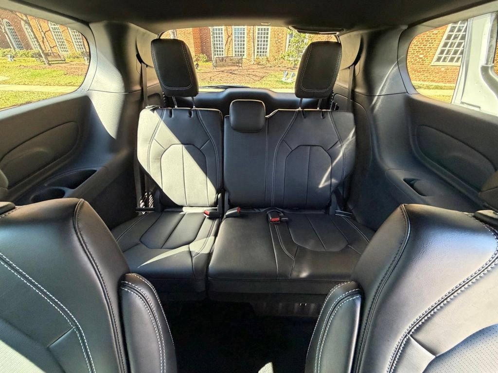 New 2026 Chrysler Pacifica Select w/ S Appearance Package FWD image 12