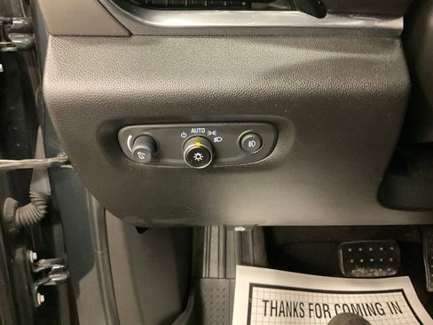 Used 2019 Chevrolet Traverse LT w/ LT Premium Package AWD/4WD image 20