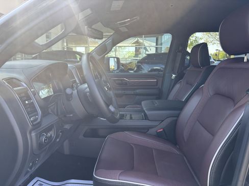 Used 2025 RAM 1500 Limited AWD/4WD image 17