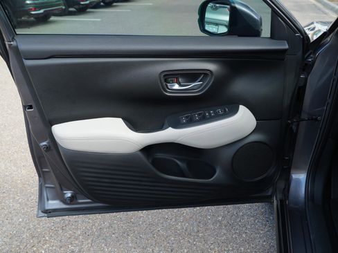 Used 2024 Honda HR-V LX image 14