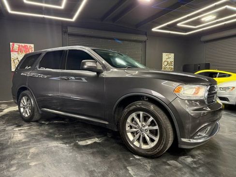 Used 2018 Dodge Durango SXT w/ 3rd Row Seating Group RWD image 3