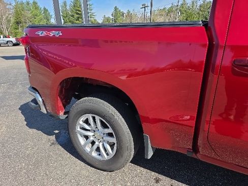 Used 2021 Chevrolet Silverado 1500 LT AWD/4WD image 12