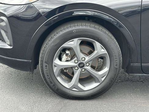 Used 2024 Ford Escape ST-Line w/ Tech Pack #1 AWD/4WD image 8