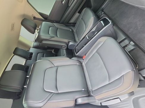Used 2023 Nissan Pathfinder SL w/ SL Premium Package AWD/4WD image 36