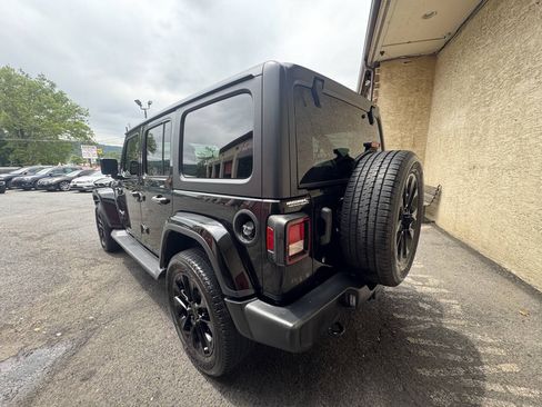 Used 2018 Jeep Wrangler Unlimited Sport S AWD/4WD image 5