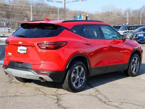 Used 2024 Chevrolet Blazer LT image 3