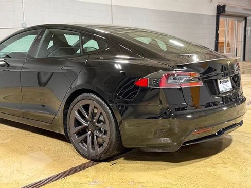 Used 2021 Tesla Model S Plaid image 15
