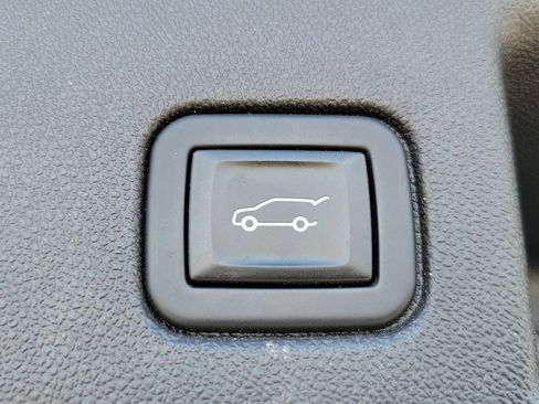 Certified 2024 Chevrolet Equinox LT w/ LPO, Floor Liner Package FWD image 34