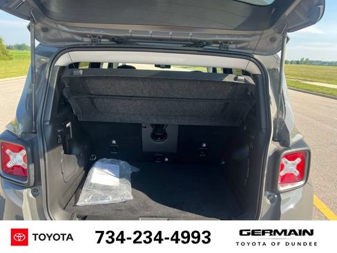 Used 2021 Jeep Renegade Limited AWD/4WD image 19