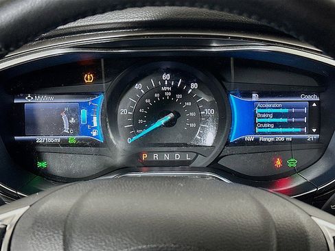 Used 2017 Ford Fusion SE w/ Equipment Group 601A image 13