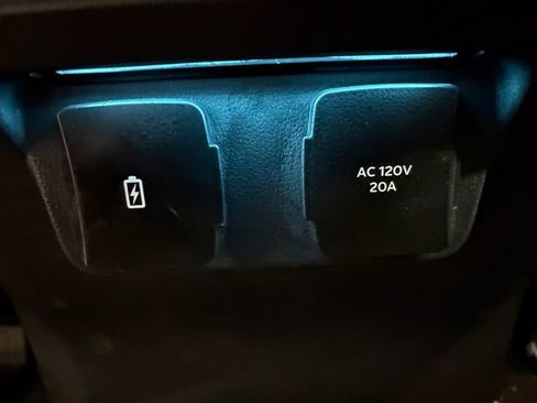 Used 2021 Ford F150 Lariat image 30