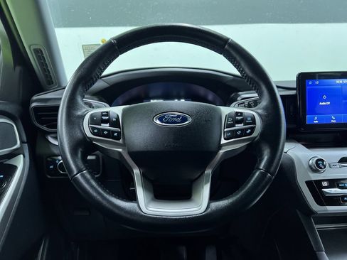 Used 2020 Ford Explorer XLT AWD/4WD image 20