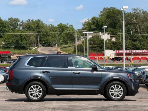 Used 2022 Kia Telluride LX AWD/4WD image 6