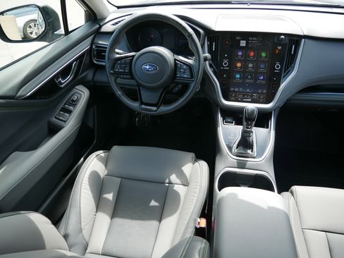 Certified 2025 Subaru Outback Onyx Edition AWD/4WD image 9