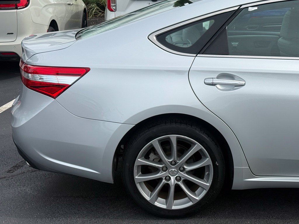 Used 2014 Toyota Avalon XLE Touring FWD image 8