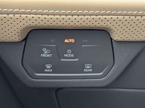 New 2026 Volkswagen Atlas Cross Sport SE image 17